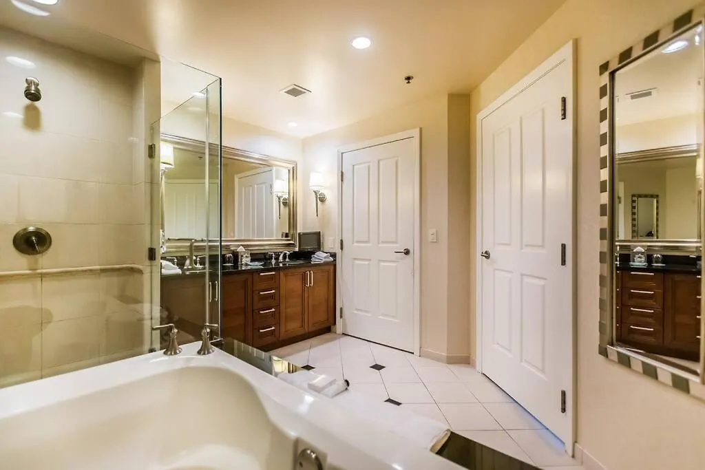 Mgm Signature - Strip View Suite With Large Balcony - No Resort Fees - Free Valet - 2917 Las Vegas 0*,